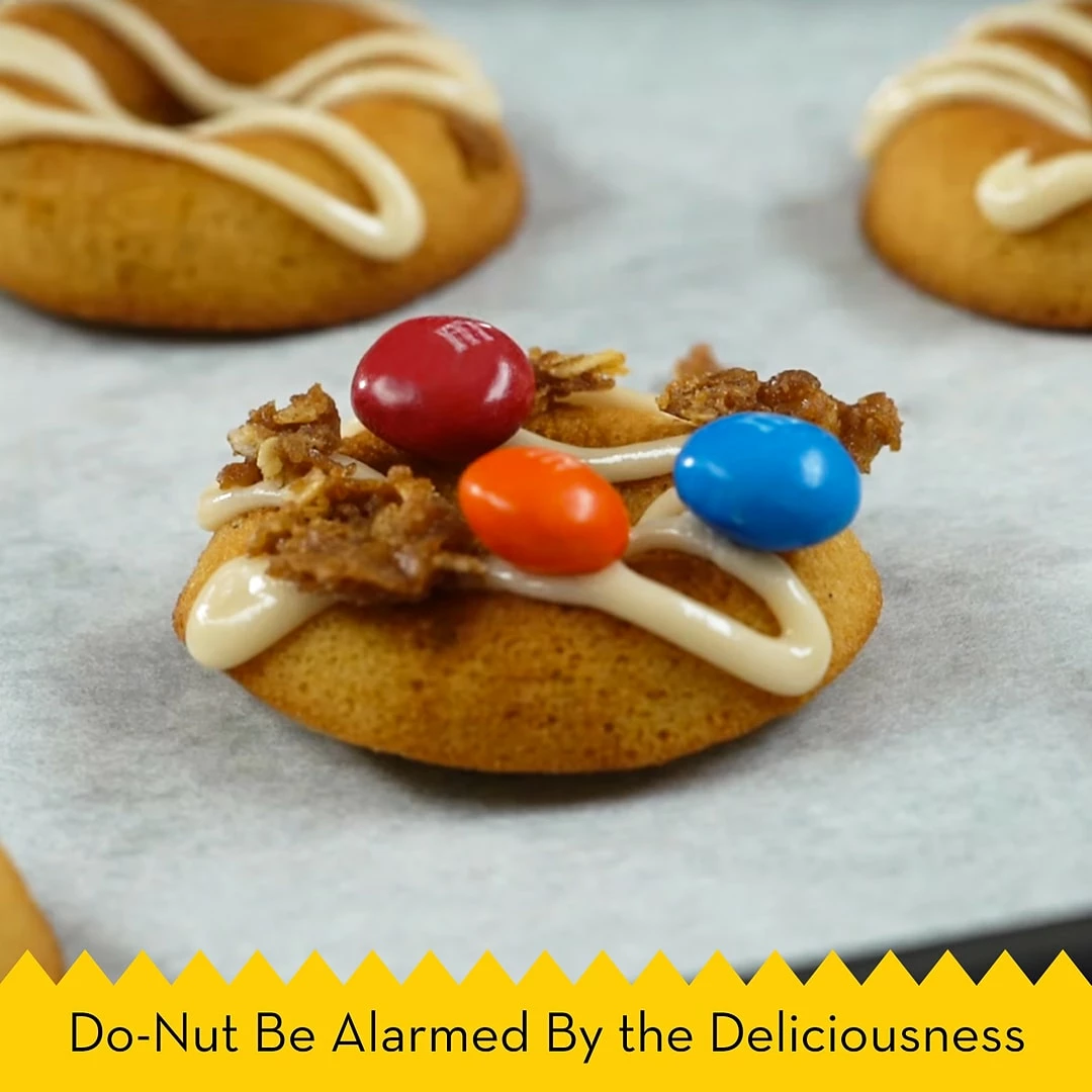 M&M'S Caramel Chocolate Candy Sharing Size Candy Bag, 9.6 Oz (MMM50887) - Image 3